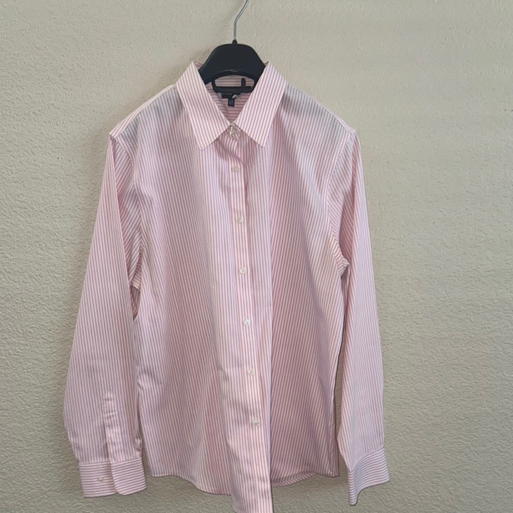 Jones New York women’s Light Pink Striped Dress Shirt